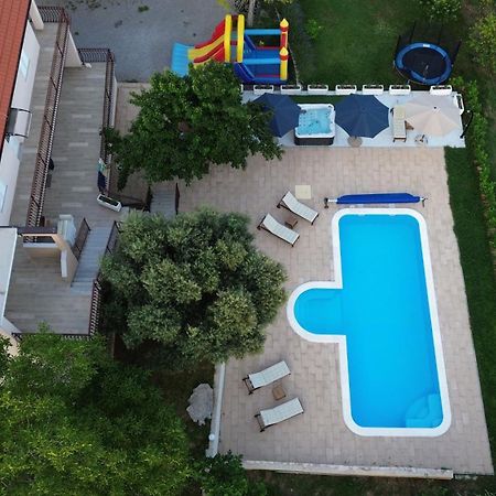 فيلا Casa Di Oliva-House With Heated Pool & Jacuzzi In Trilj, Croatia المظهر الخارجي الصورة