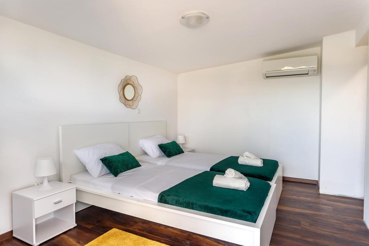 فيلا Casa Di Oliva-House With Heated Pool & Jacuzzi In Trilj, Croatia المظهر الخارجي الصورة
